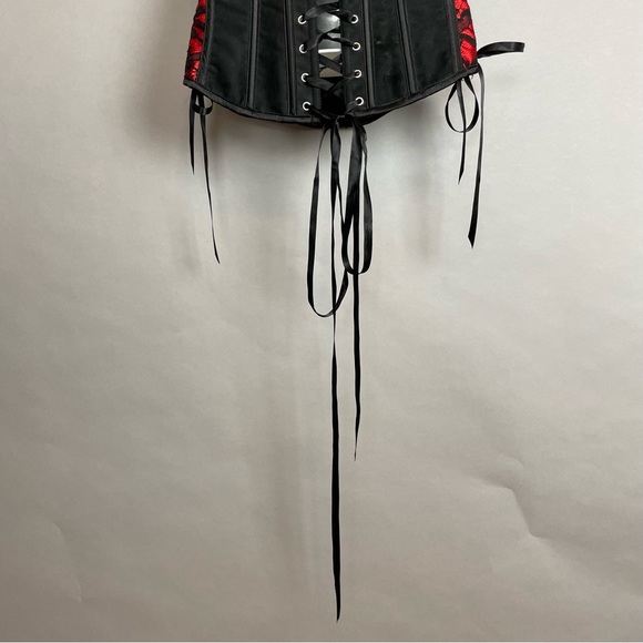 Velvet Kitten Corset Top Lace Up Black Red Halter Neck Tie Boning - Picture 10 of 13